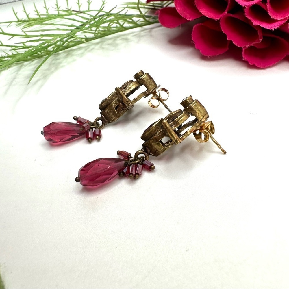 NEW⚜️”Zahavi” ORNATE Pink Glass Drop Earrings - Picture 4 of 6